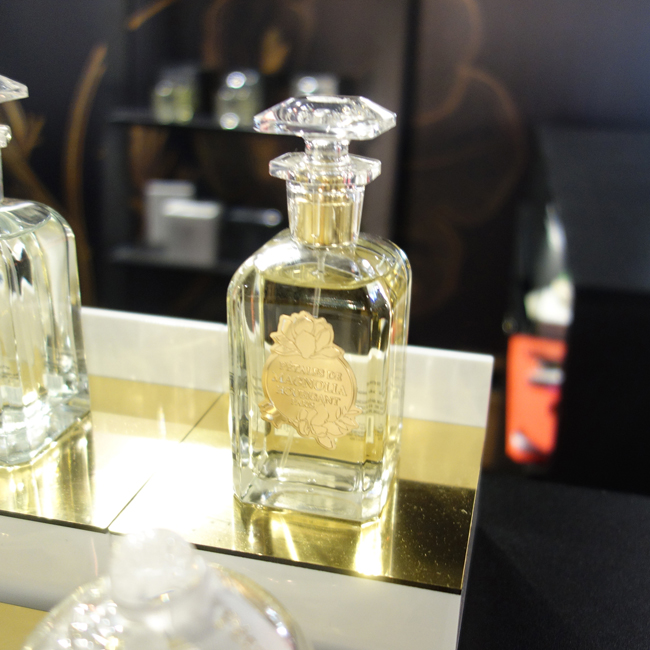 アンジェラ・チャンパーニャ アトリア 香水 review 0015 : アトリア