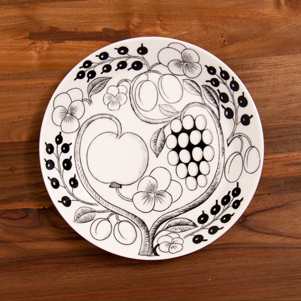 アラビア ブラック パラティッシ プレート 21cm / ARABIA Paratiisi