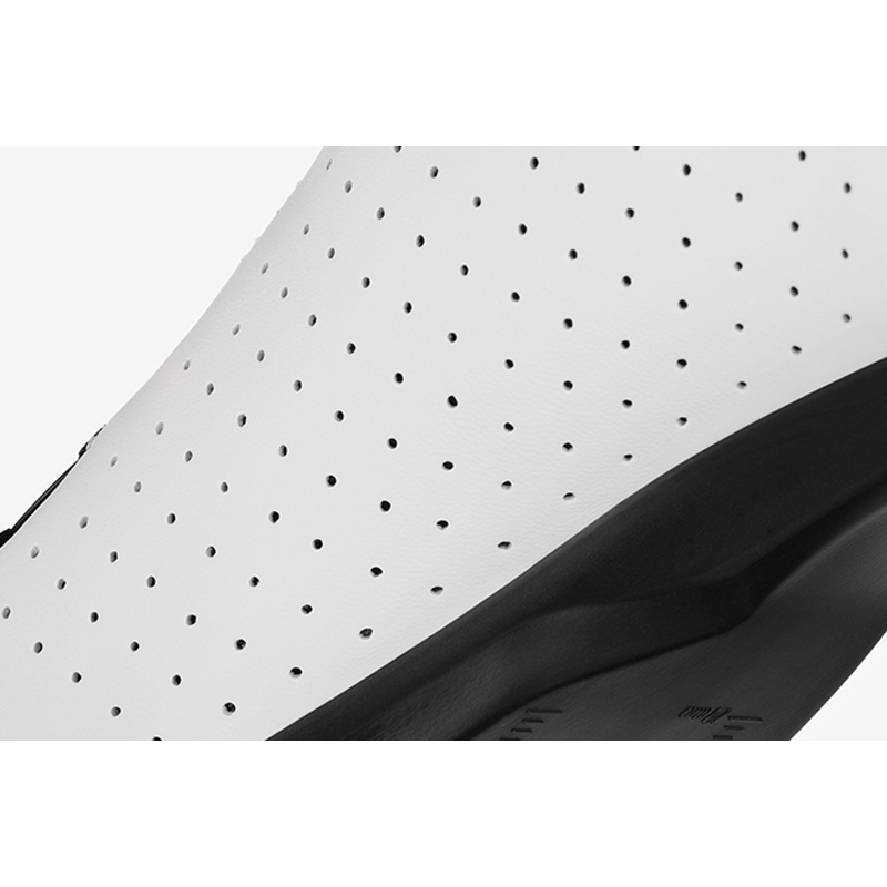 fizi:k（フィジーク）VENTO OMNA WIDE （ヴェントオムナワイド）SPD-SL