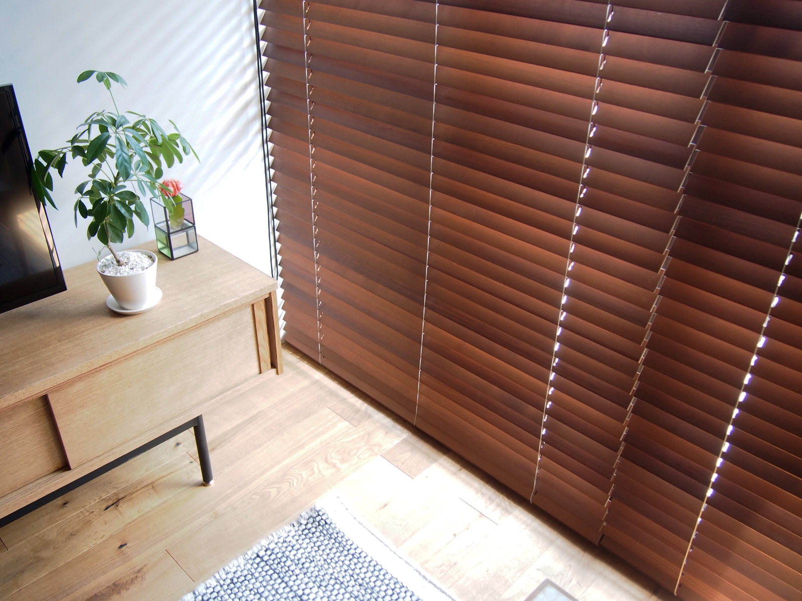 ウッドブラインド レッドシダー ギアタイプ | DW-CB009-01-G179