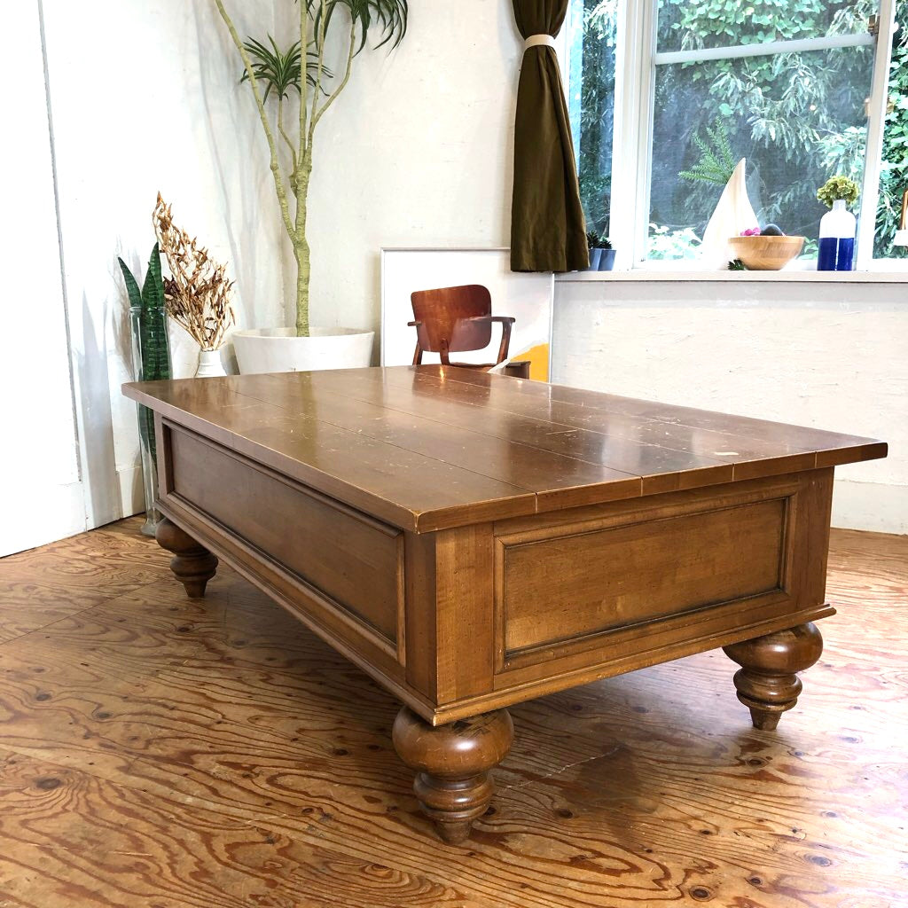 イーセンアーレン / ETHAN ALLEN ツードロアーリビングテーブル 収納付