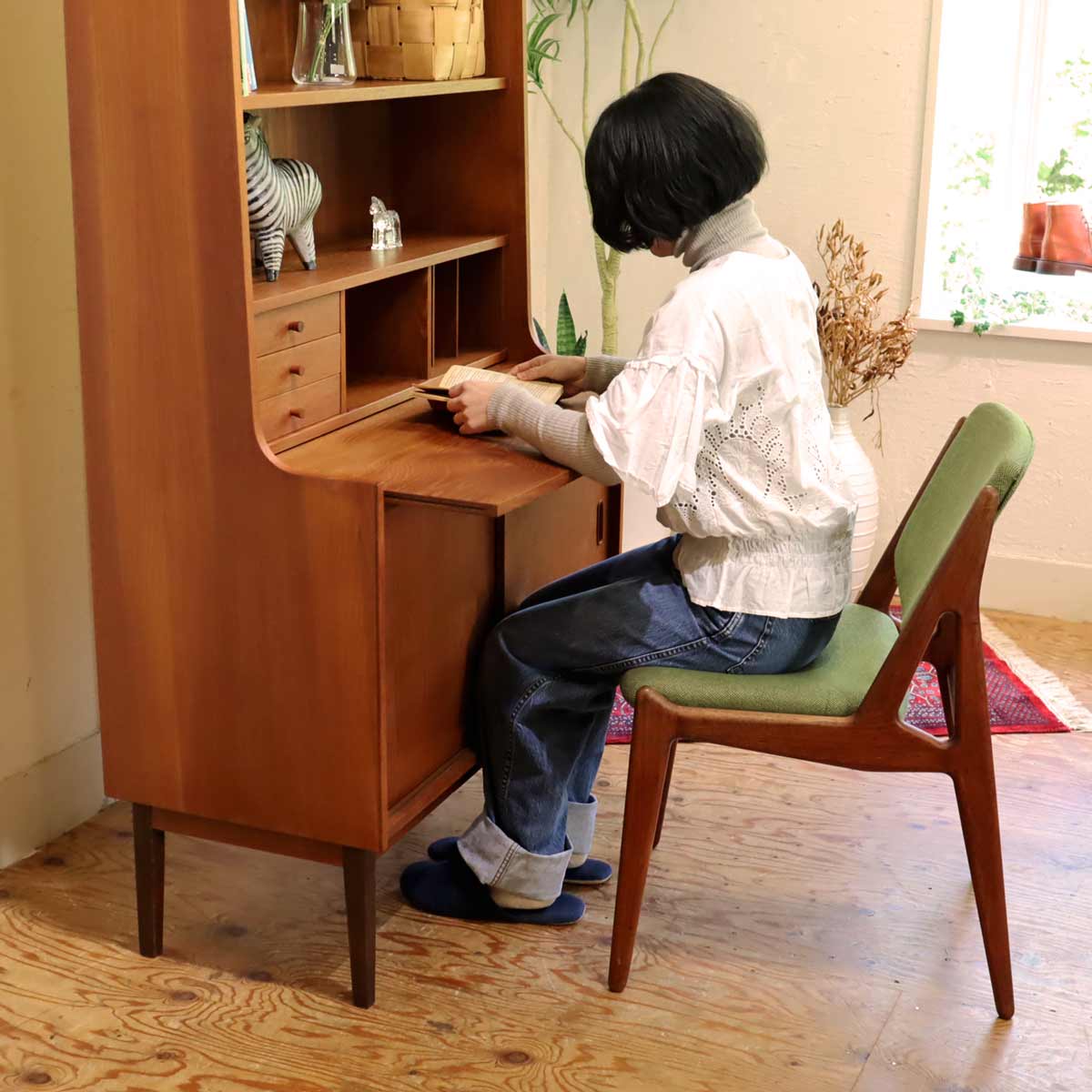 デンマーク製ブックシェルフ チーク材 デスク 北欧 ヴィンテージ