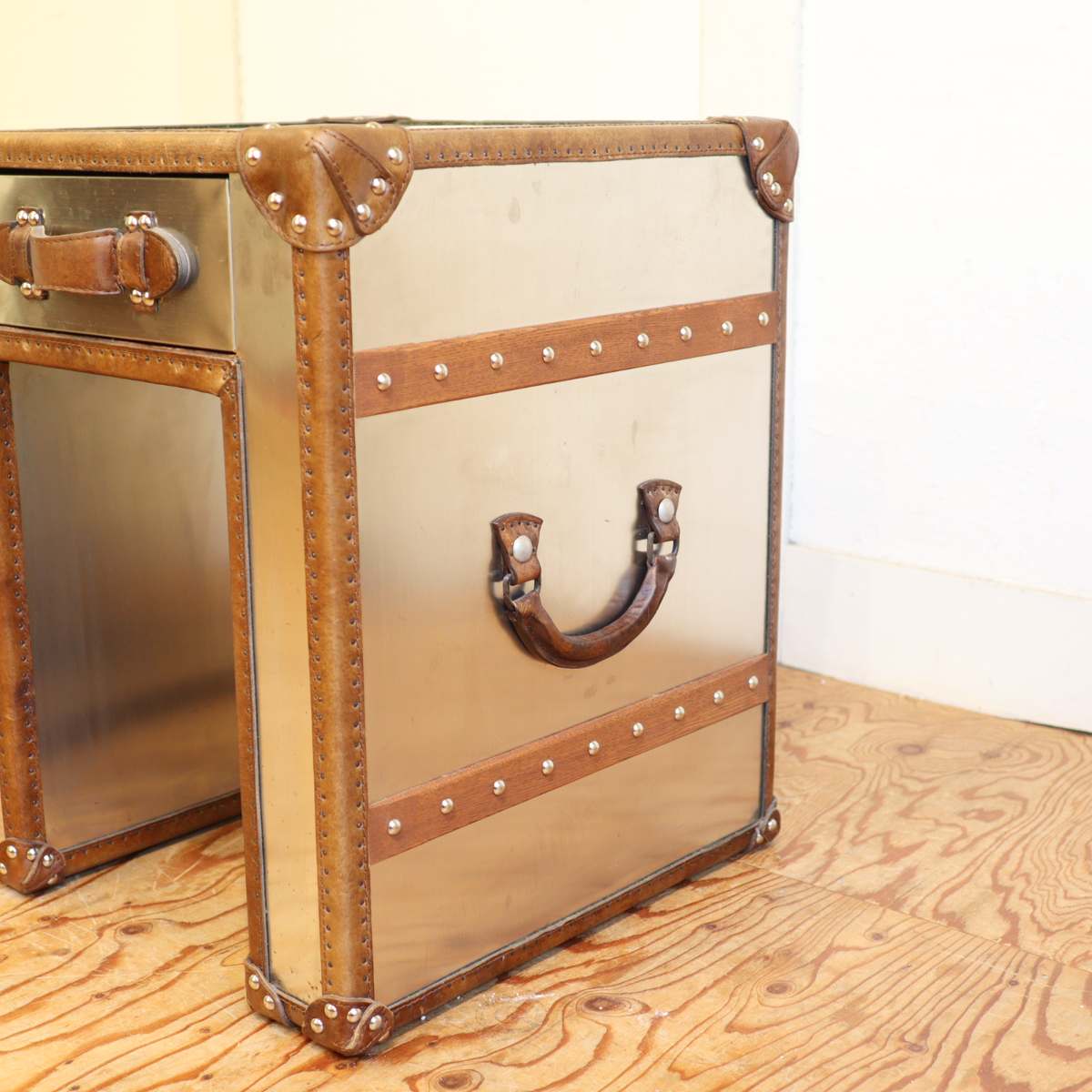 ハロ / HALO スラブ ランプテーブル ブラッシュドスチール