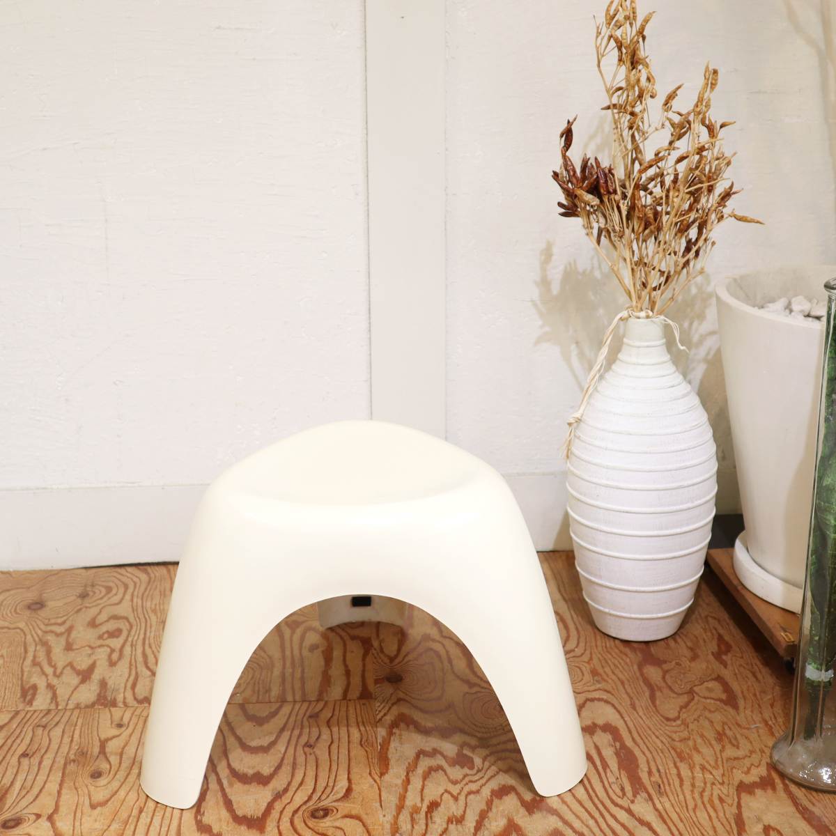 ハビタ / habitat エレファントスツール クリーム 柳宗理 ミッド