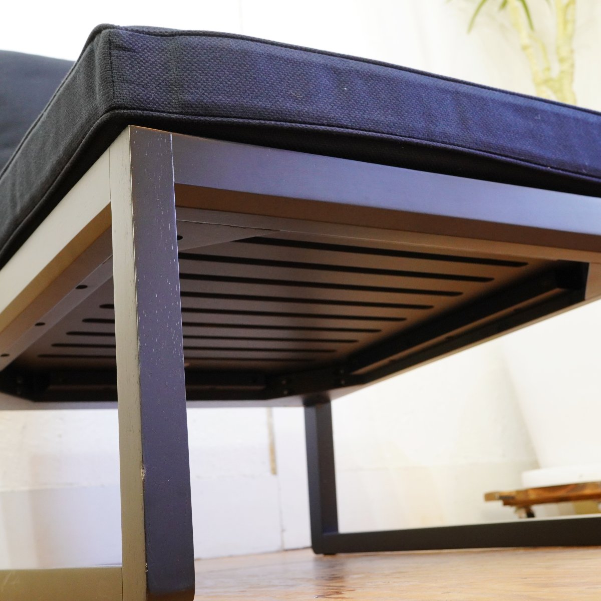 カッシーナイクスシー / Cassina ixc. East by Eastwest ヴィオラ