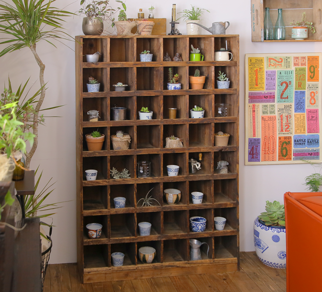 九州民藝家具大型収納棚(本棚食器棚) 桜無垢材経年変化によるいい色合い