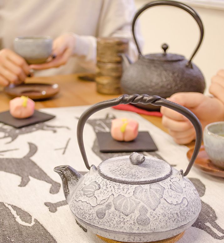 南部鉄器　宝生堂　古道具 楽天市場】【販売終了しました】南部宝生堂 及富 南部鉄器 鉄瓶 みやび