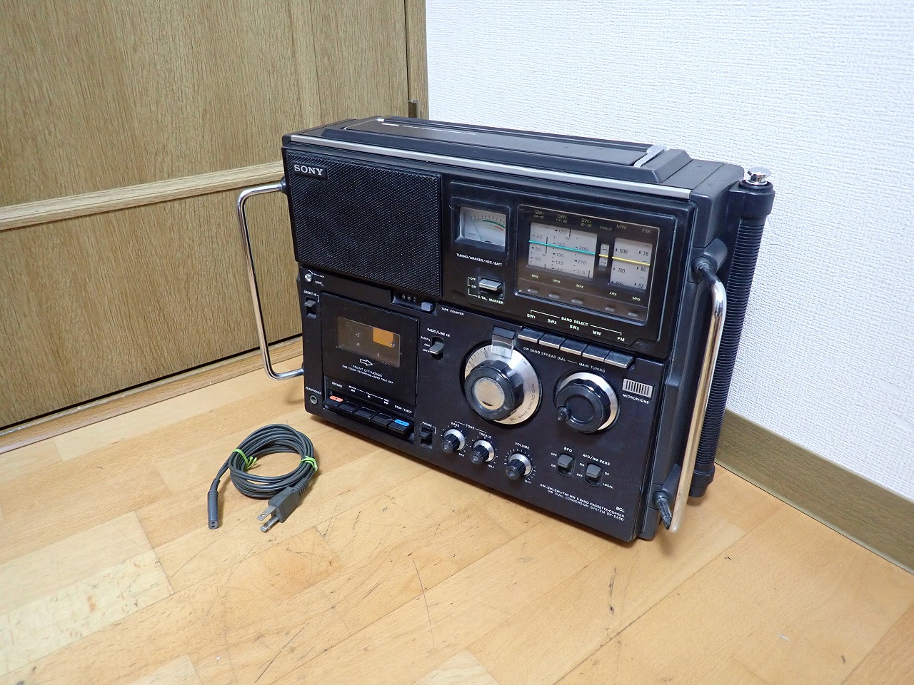ラジカセ SONY CF-5950 ソニー ラジオ カセットレコーダー FM MW SW1