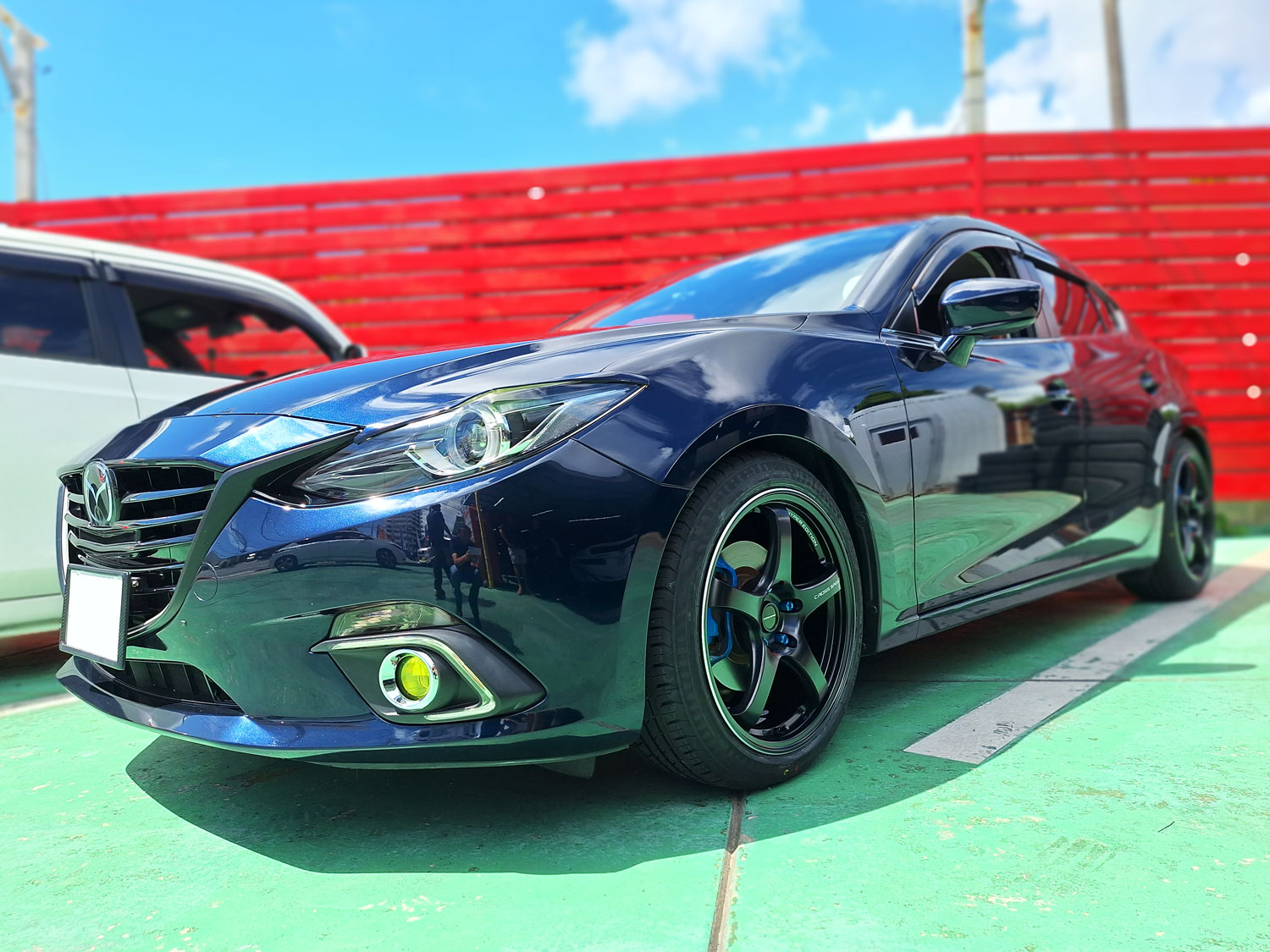 マツダ3 CROSS SPEED CR5 18×8.5J RADAR 215/45R18｜ホイール・タイヤ