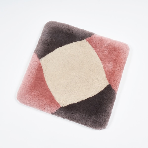 プチアリエス ムートン座布団: ムートン｜東洋羽毛公式通販サイト【公式】