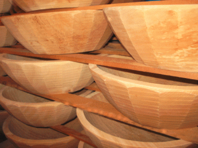 木製こね鉢手彫栃・栓・欅会津漆ぬり木鉢