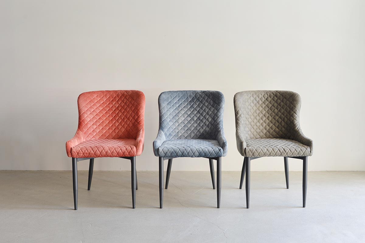 ダイヤ柄のキルティングが上質感あふれるチェア