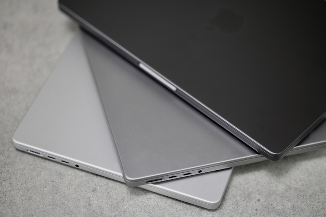 105万6800円から24万8800円まで。新MacBook Pro 14インチの性能差を