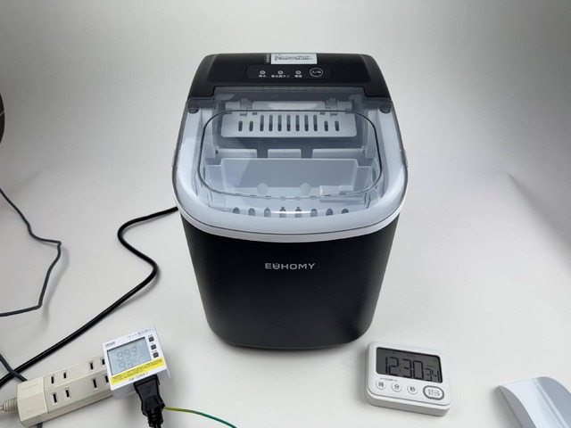 コンビニで氷を買うよりおトク！ 最速6分で氷ができる格安製氷機を買っ