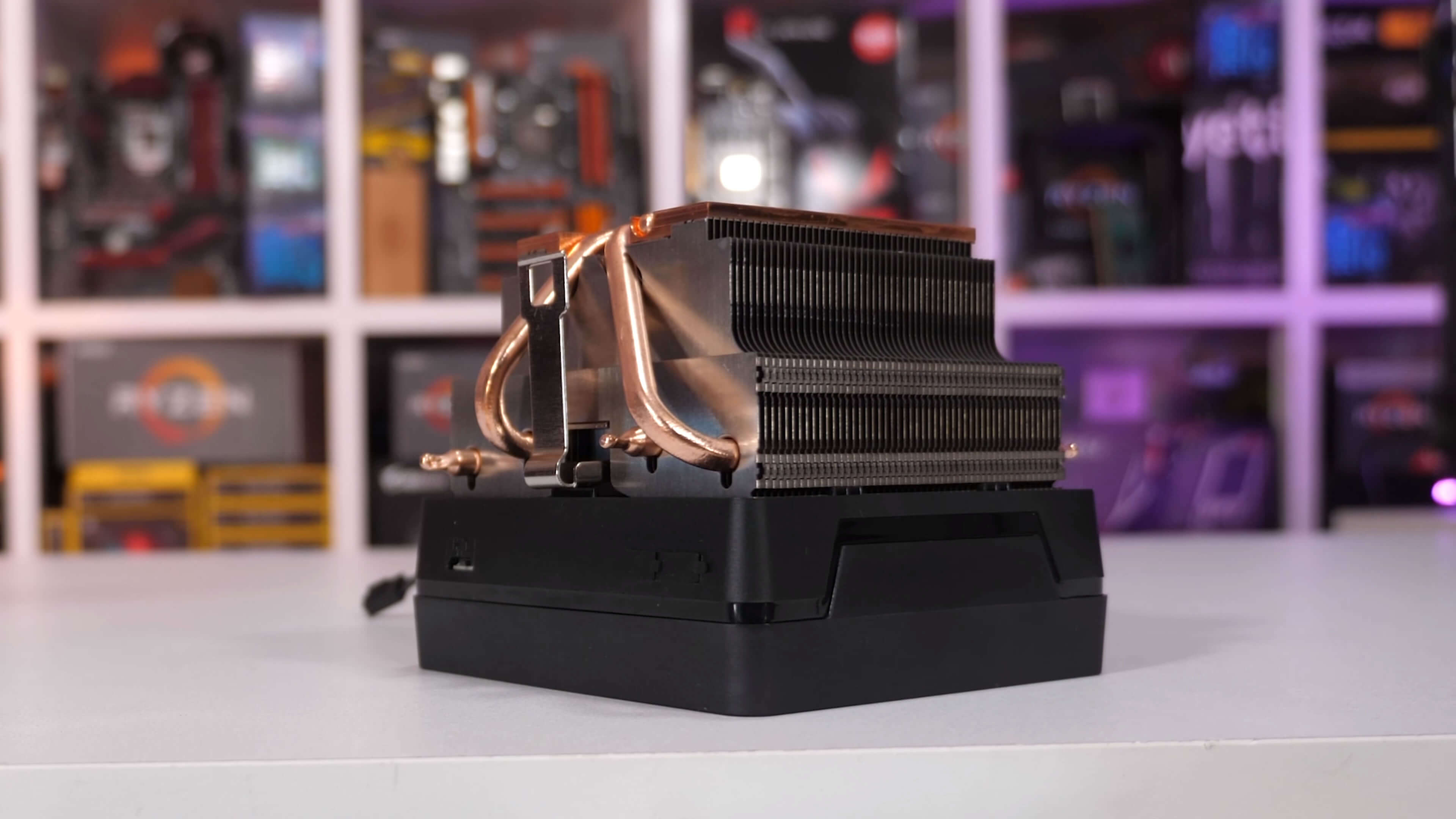 Ryzen 9 3900X: Wraith Prism RGB Stock Cooler vs. 360mm AIO Liquid