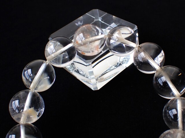 AB3732 ☆プレミアム☆ クォーツインクォーツ（貫入水晶）／ファントム