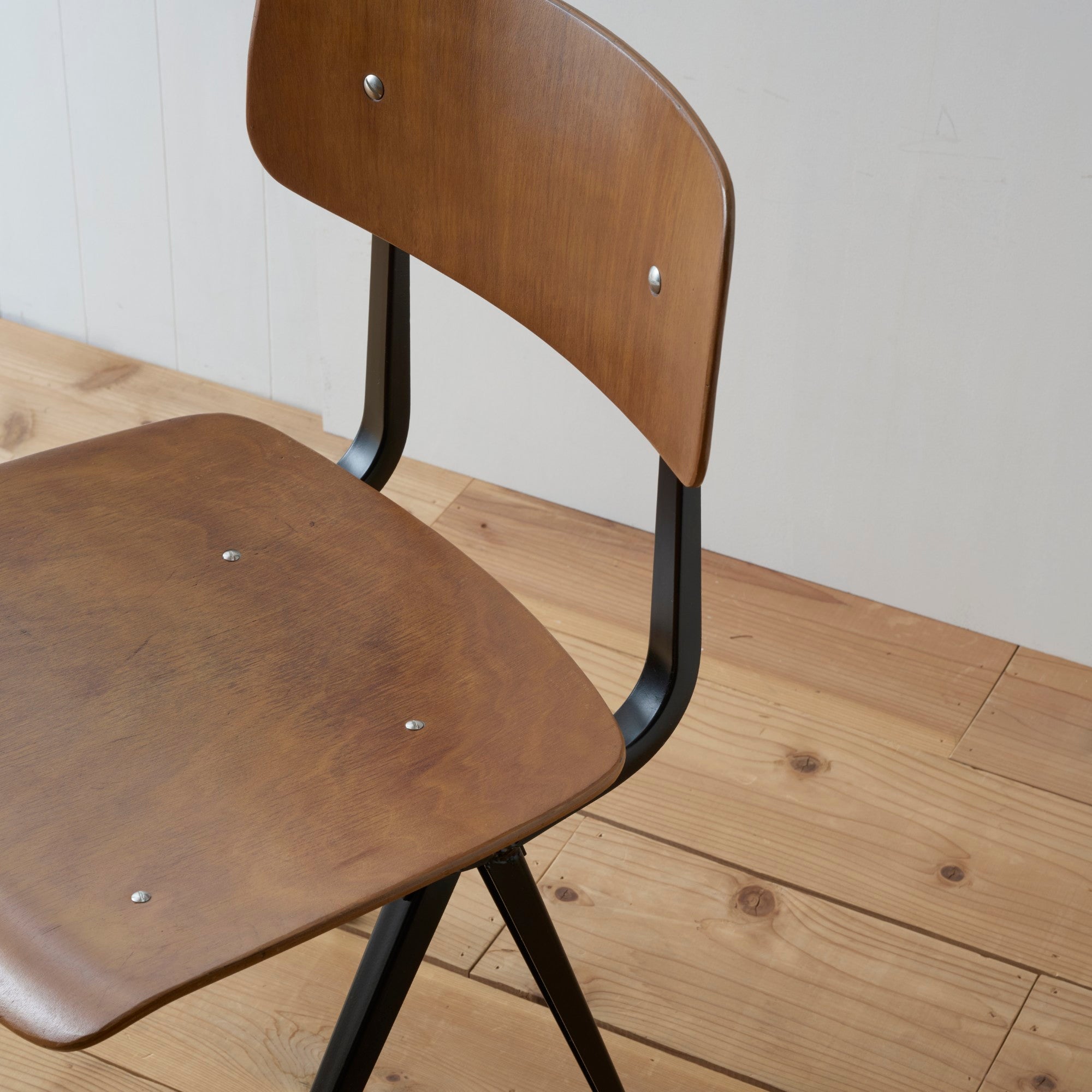 ヴィンテージ家具 | Result Chair (リザルト・チェア) | Ahrend社