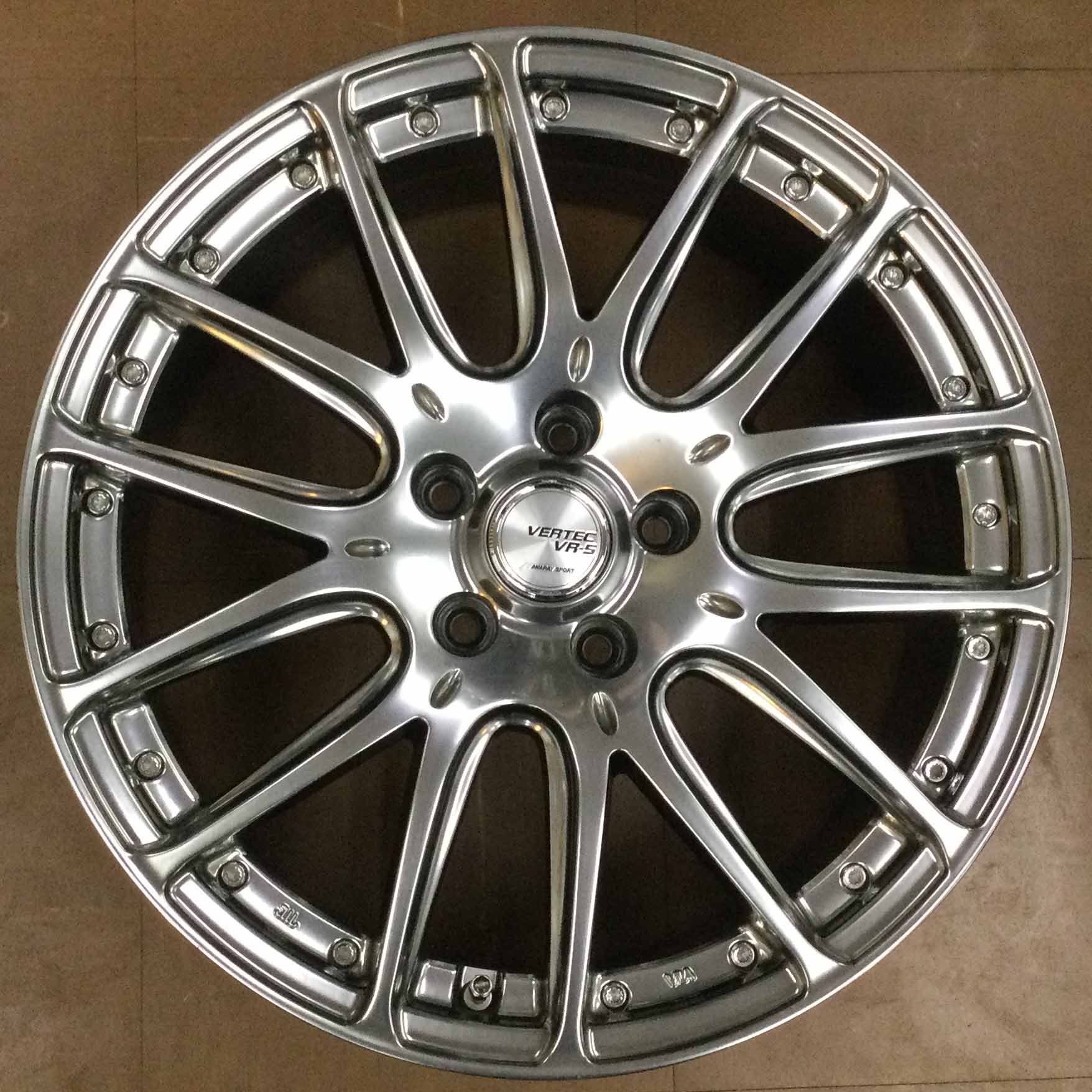 alt2586 中古 インターミラノ VOLTEC(ボルテック) VR-5 18インチ