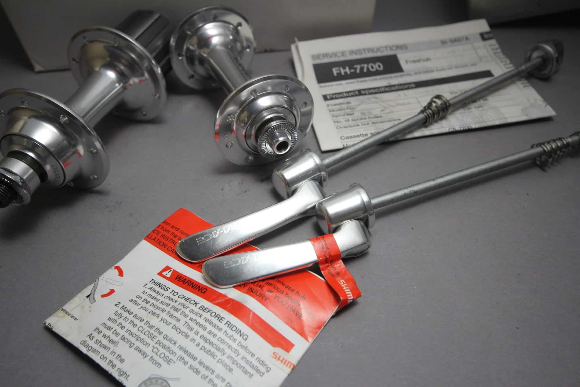 Shimano Dura Ace HB FH 7700 Hub Set / 16 H / 9 Sp / Titanium / NOS