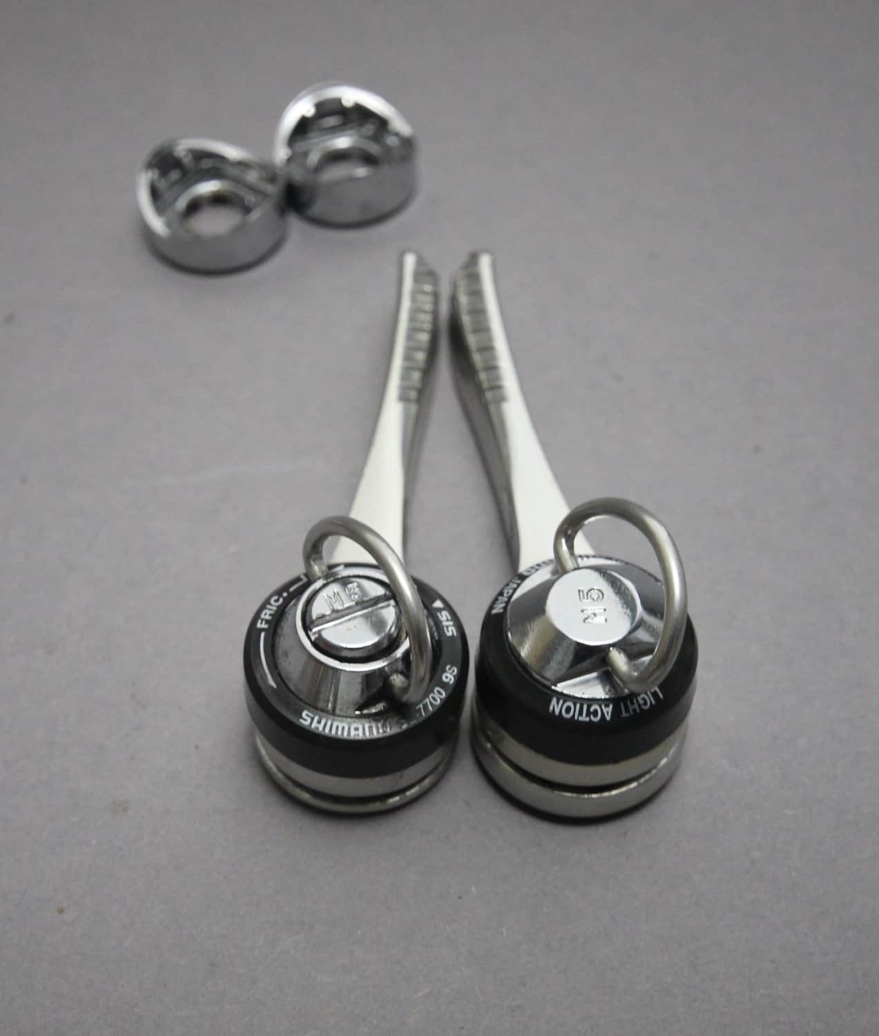 Shimano Dura Ace SL-7700 Shifting Lever / 2 x 9 Sp - velowizard.com