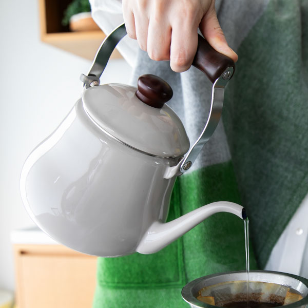 IH対応ホーローケトル 1.5L｜鍋・フライヤー・ケトル｜料理家 栗原