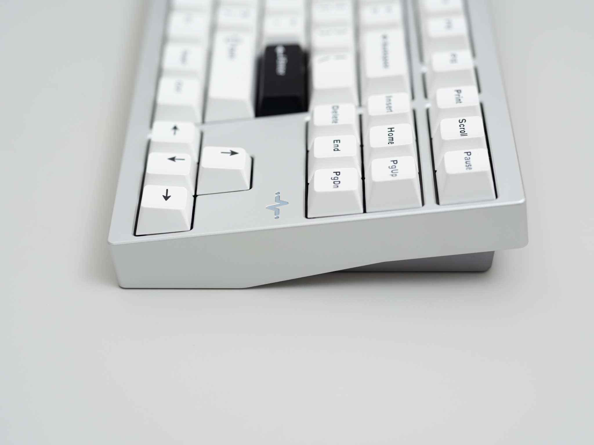 WOBKEY Crush80 Reboot レビュー：Rainy75の流れを汲む上質な打鍵感と