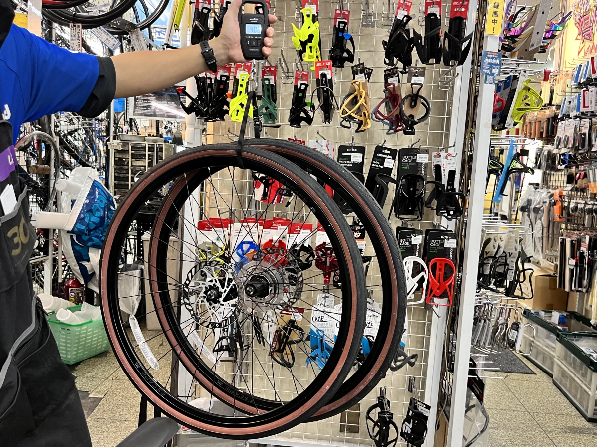 作業ブログ】1㎏以上の軽量化？！ESCAPE R DISCに軽量ホイール『MAVIC