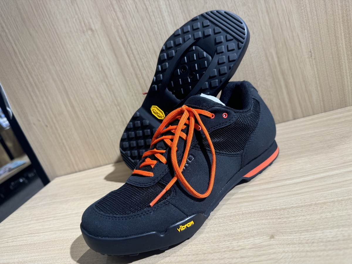 ガチっぽくないビンディング】リーズナブルでカジュアルテイスト♪歩き