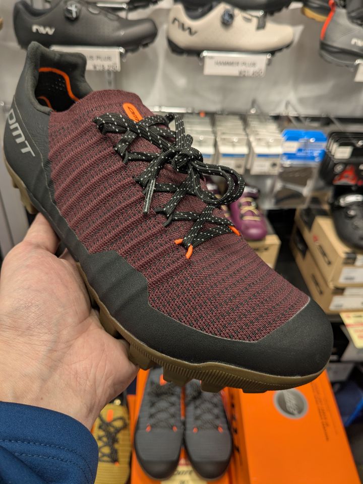 SALE15%OFF】DMTのSPDシューズGK1がお買い得です！ | サイクルウェアの