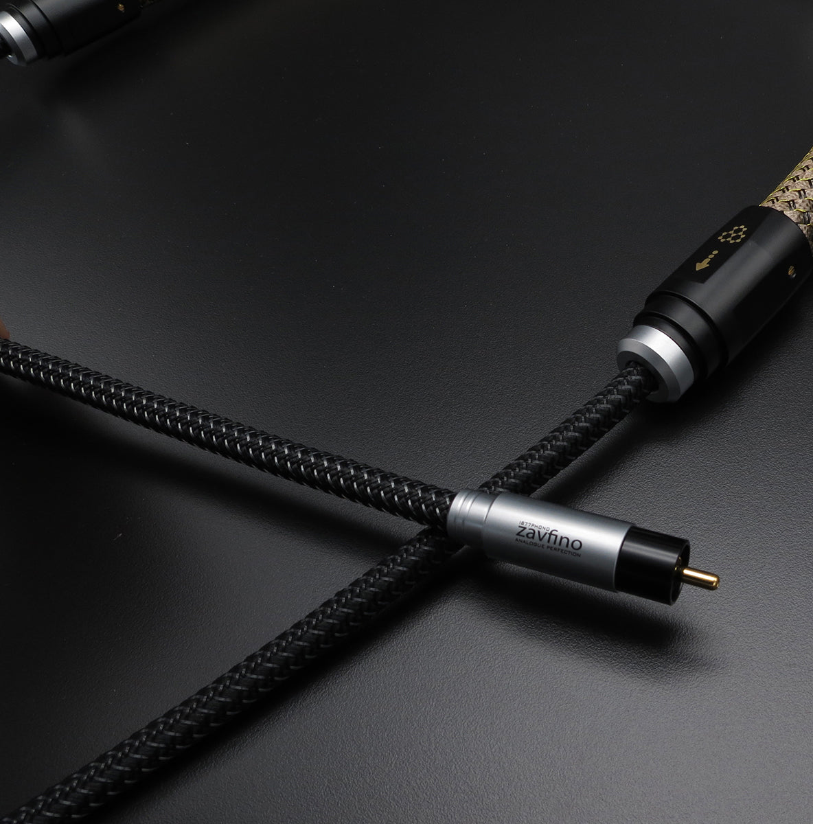 Silver Dart Graphene Audio Interconnect (RCA-RCA) - ZavfinoUSA