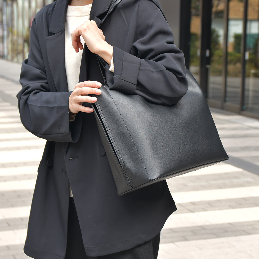 トートバッグ｜上品で荷物がたっぷり入る大人のトートバッグを販売する