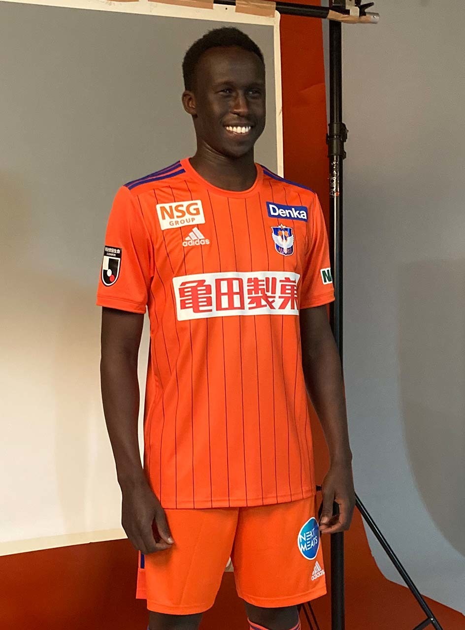 モバゼコ 風】 トーマス デン選手 | モバイルアルビレックスZ