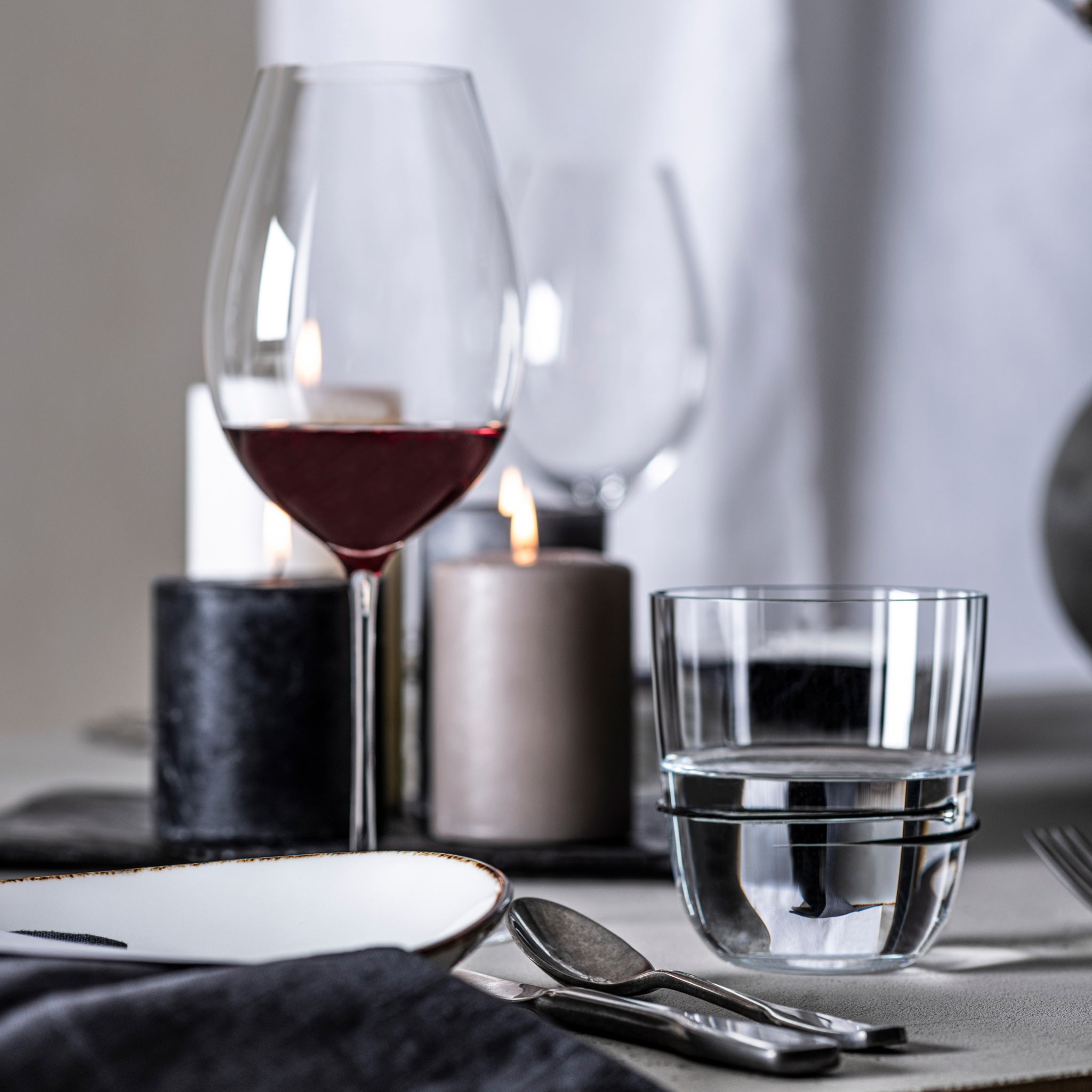 赤ワインに合うグラス | ツヴィーゼル公式サイト