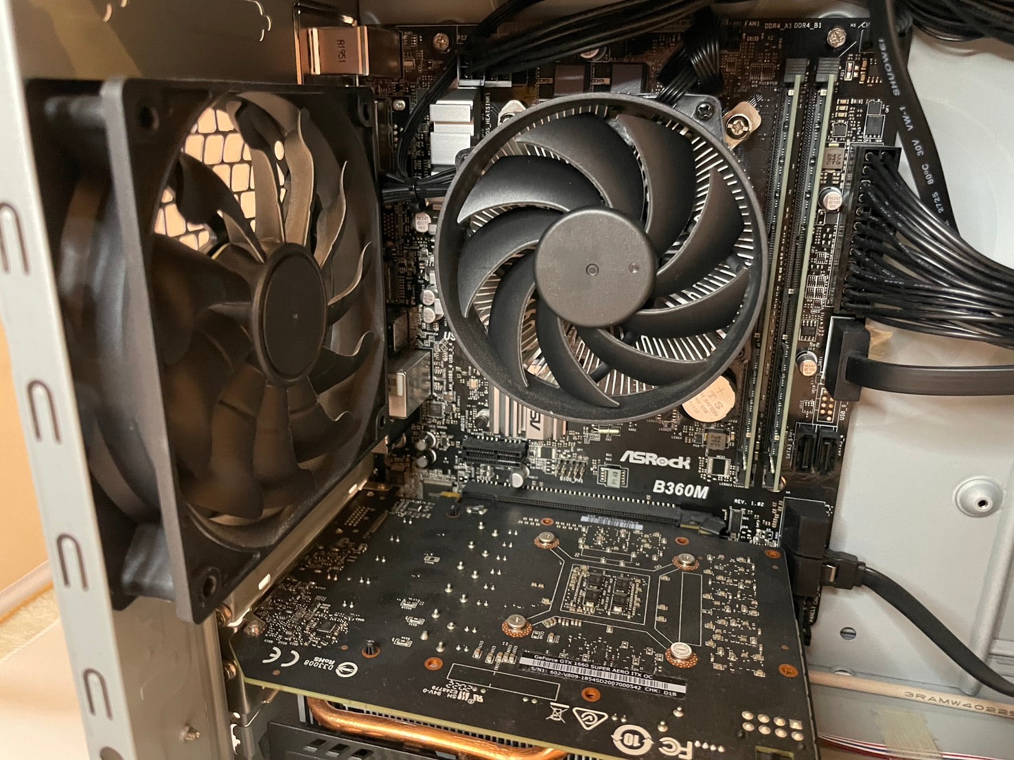 LEVEL∞ Core i7-9700×GeForce GTX 1660 SUPER【Bランク】| 中古