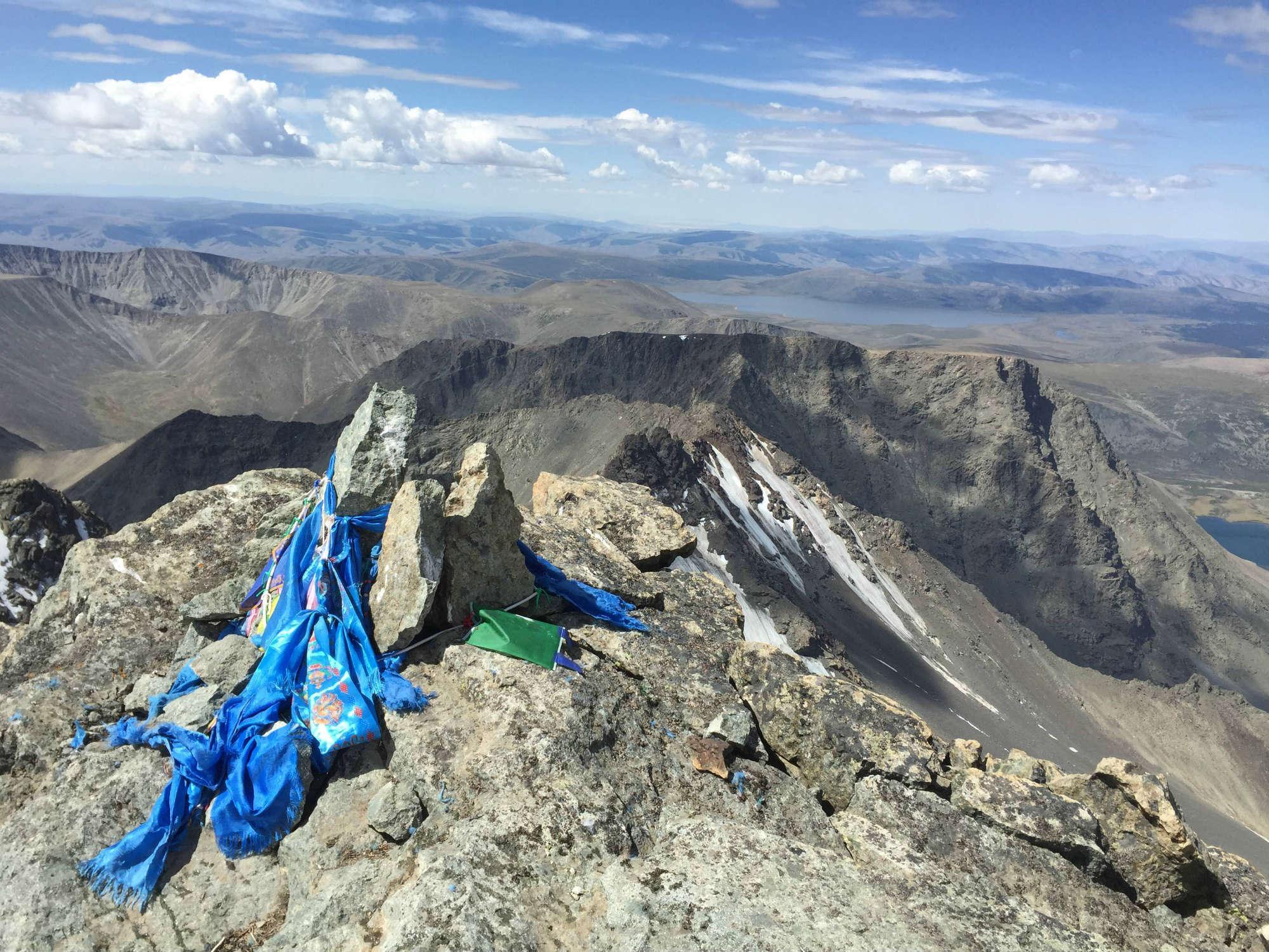 モンゴル／オトゴンテンゲル登頂8日間 | アドベンチャーガイズ