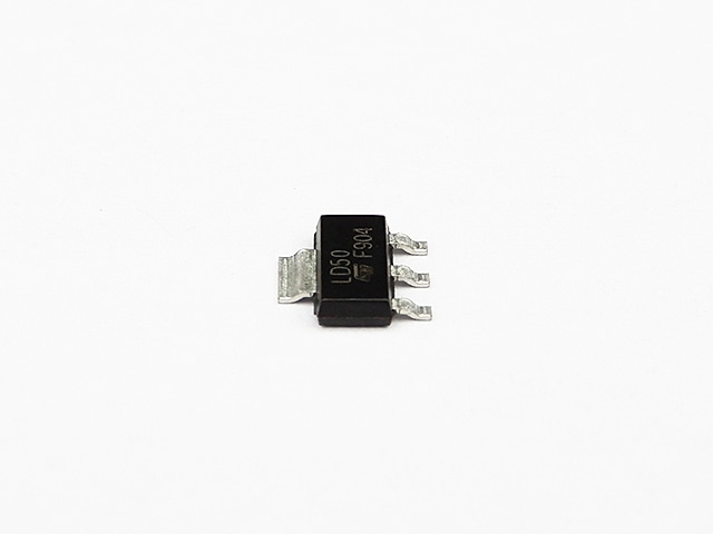 低ドロップアウト電圧レギュレーター 5V800mA LD1117S50: 半導体 秋月