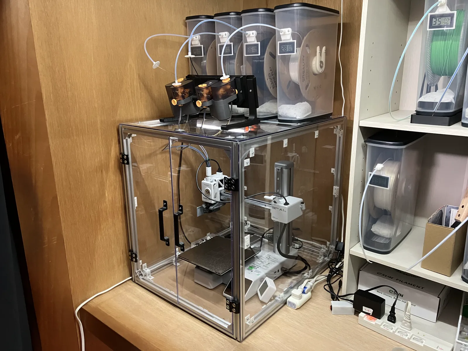 アルミフレームでBambu Lab A1 Miniのエンクロージャーを作ってみた