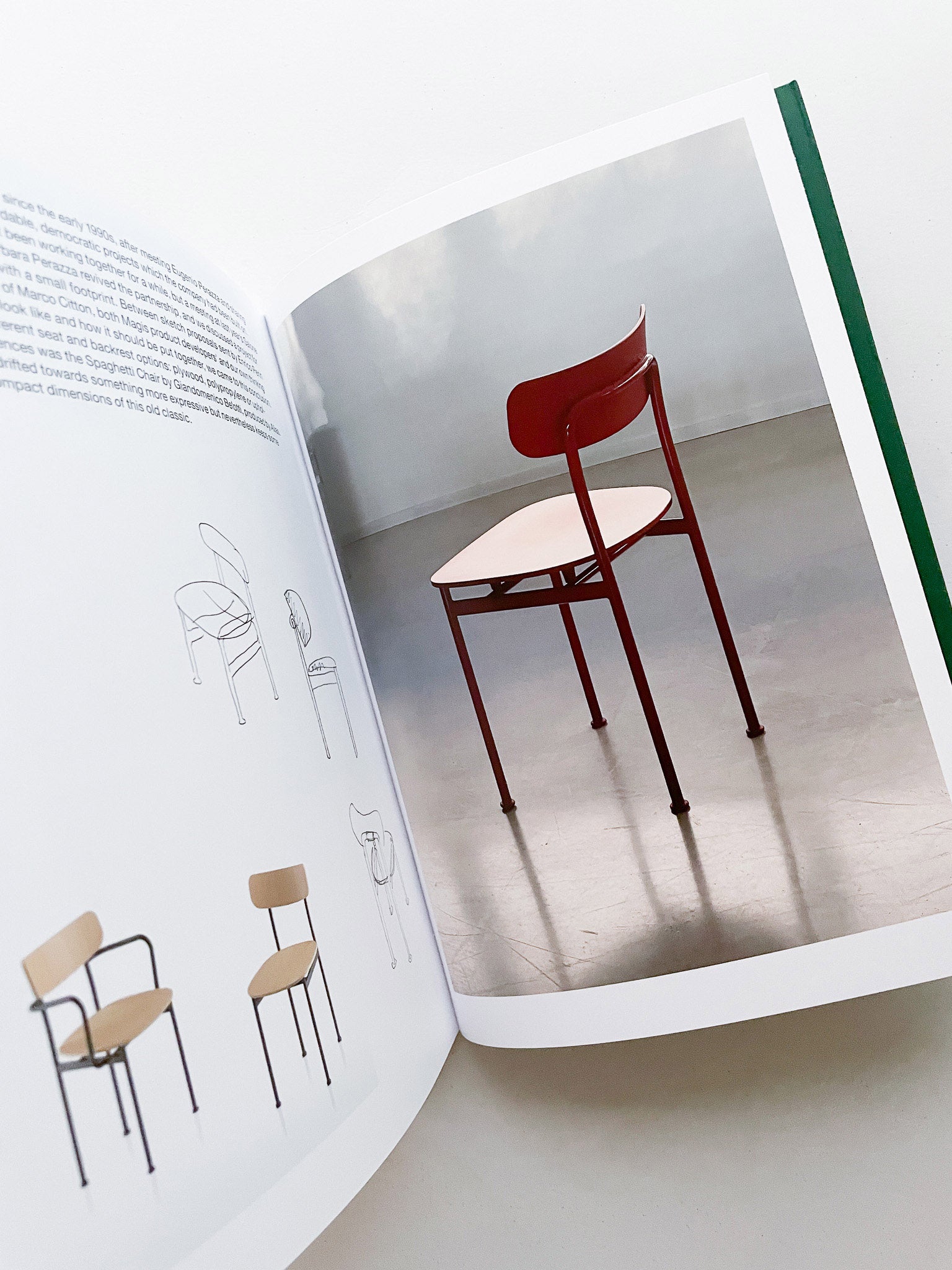 A BOOK OF THINGS / Jasper Morrison - 本 屋 青 旗 Ao-Hata Bookstore