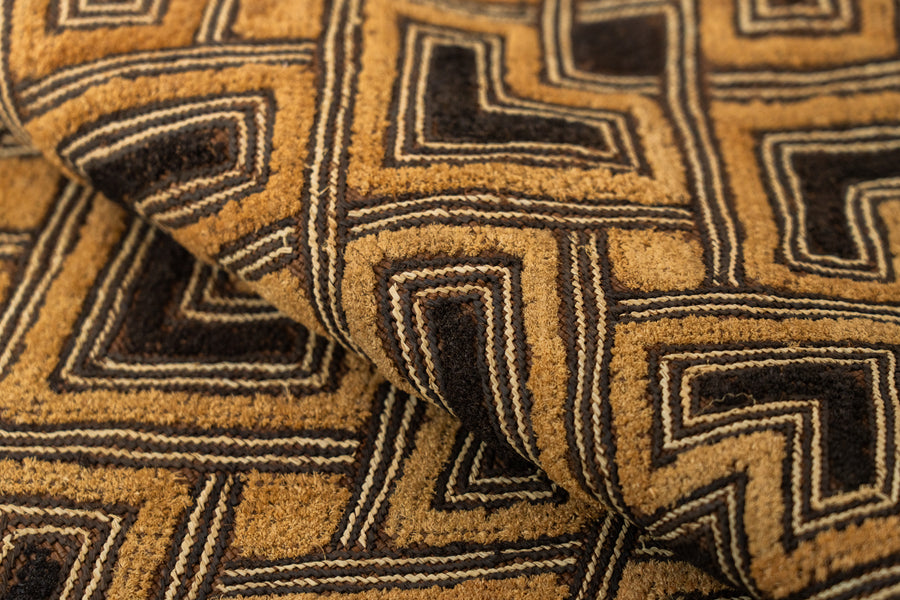 クバ王国伝統のクバクロス-KUBA TEXTILES】クバ布-草ビロード