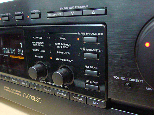 TA-E2000ESD AVコントロールアンプ (Sony) 1992年 | 古いハードに囲ま