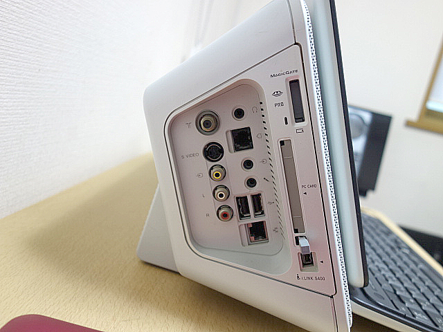 VAIO Type M 2005年 | 古いハードに囲まれて since2011