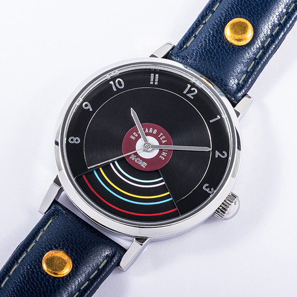 けいおん！！」放課後ティータイムをイメージした腕時計やリュックが