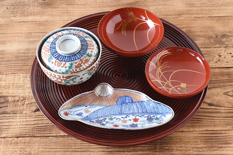 古伊万里 色絵 金襴手 唐草金彩 蓋茶碗 - 生活骨董と古布の