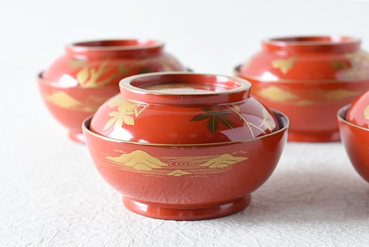 図変わり金蒔絵の煮物椀 - 生活骨董と古布のアンティークショップ