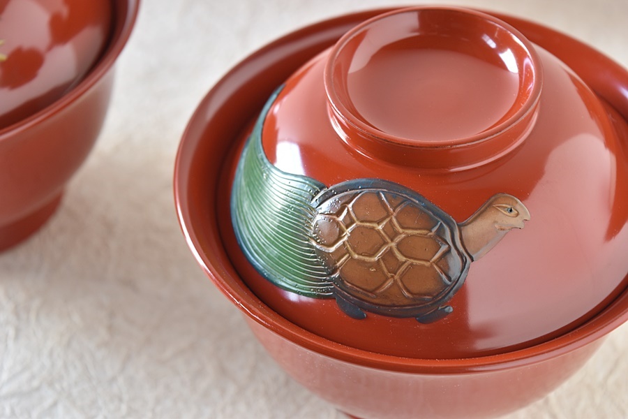 天然木製漆塗 琉球漆器 鶴亀松竹梅 朱塗吸物椀 5客セット - 生活骨董