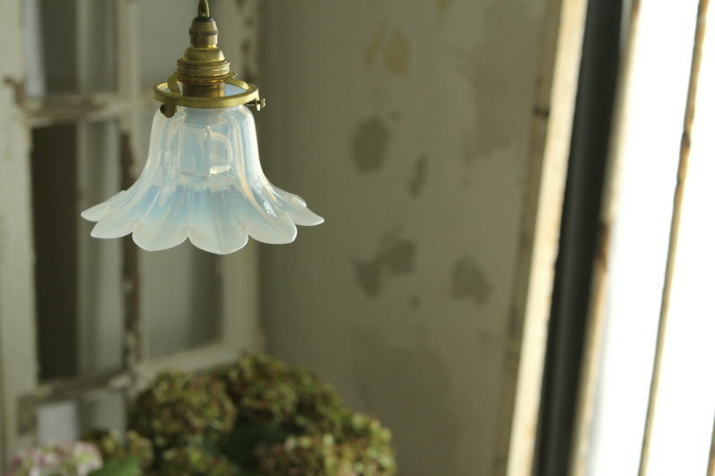 アンティークランプシェード フランス オパリンガラス 【Antiques