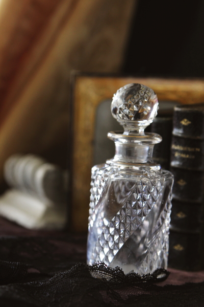 フレンチモールドクリスタル パフュームボトル ロココ フランス