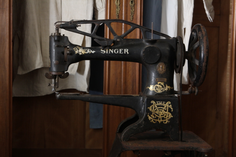 アンティークミシン シンガーSINGER29k3 靴修理皮革八方 工業産業用