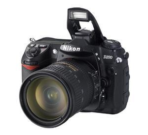 ASCII.jp：ニコン、1020万画素CCD搭載デジタル一眼レフカメラ『ニコン