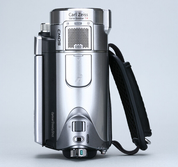 ASCII.jp：フルHD録画対応のメモステハンディカム HDR-CX12 (1/3)